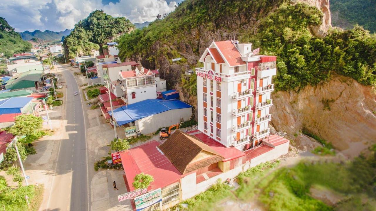 Hôtel Khach San 88 à Moc Chau Extérieur photo